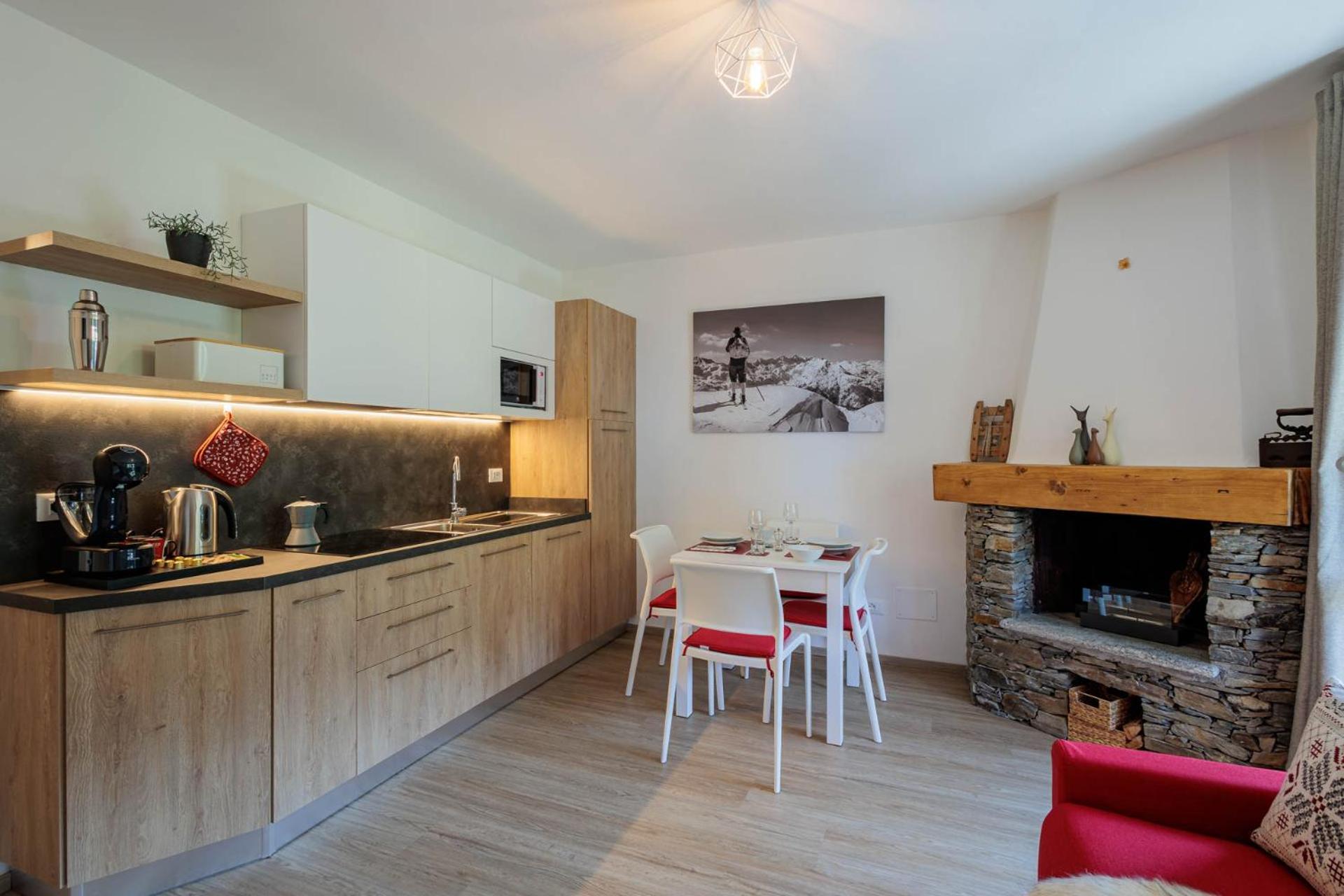 Revo Apartments - Rocca Fiorita アプリーカ エクステリア 写真