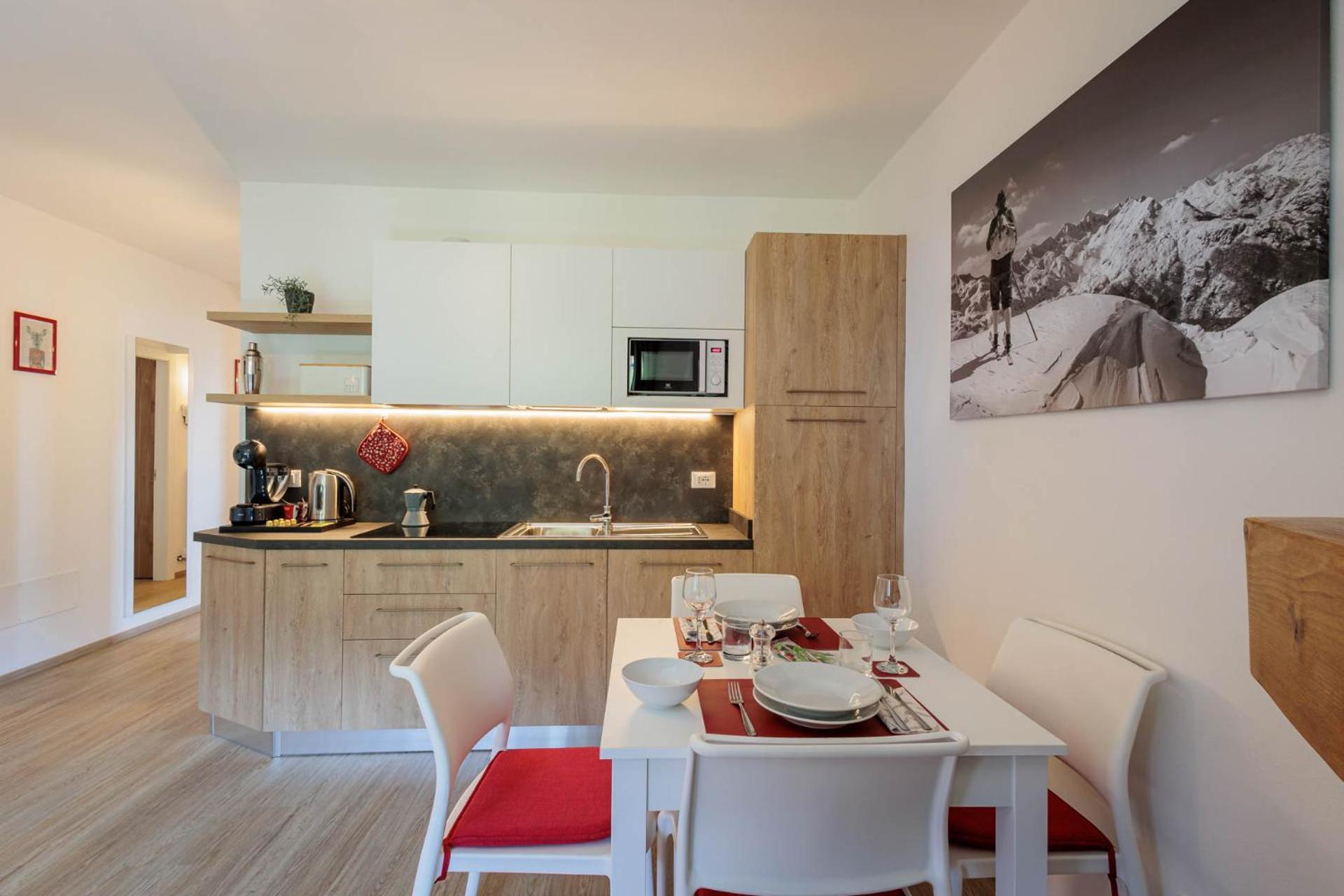 Revo Apartments - Rocca Fiorita アプリーカ エクステリア 写真